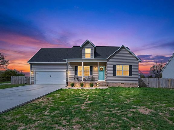 2nd image of 225 Peach St