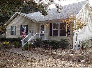 1072 Burnside Rd, Manteo, NC 27954