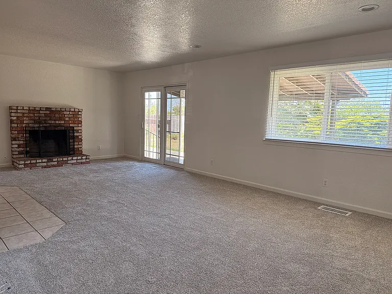 5006 Karyn Dawn Dr — Photo 4