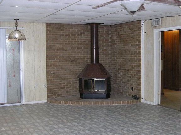 3rd image of 224 Griffith Dr