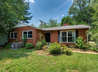 800 E Woodlawn Rd, Charlotte, NC 28209