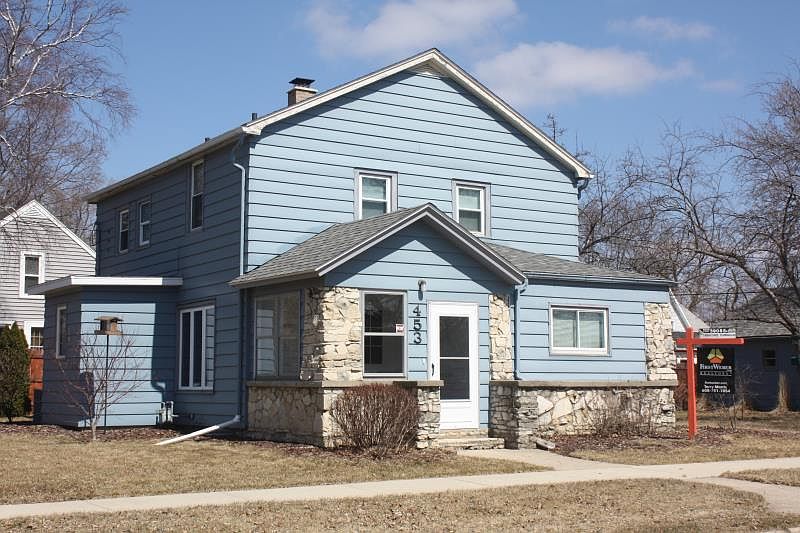 1st image of 453 Blaine Ave