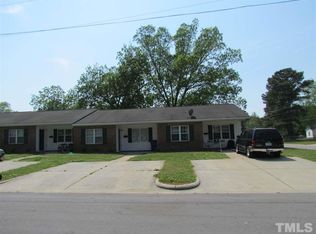 807 W Walnut St, Selma, NC 27576