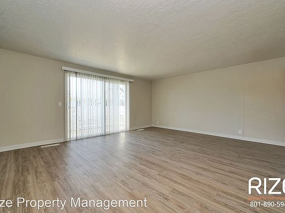 4th image of 4 E Regal St #64