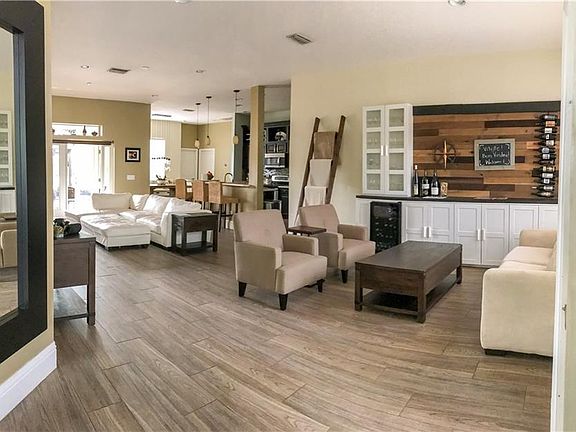 3rd image of 1811 Pinyon Pine Dr