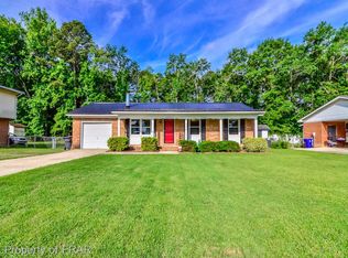 739 Goodyear Dr, Spring Lake, NC 28390
