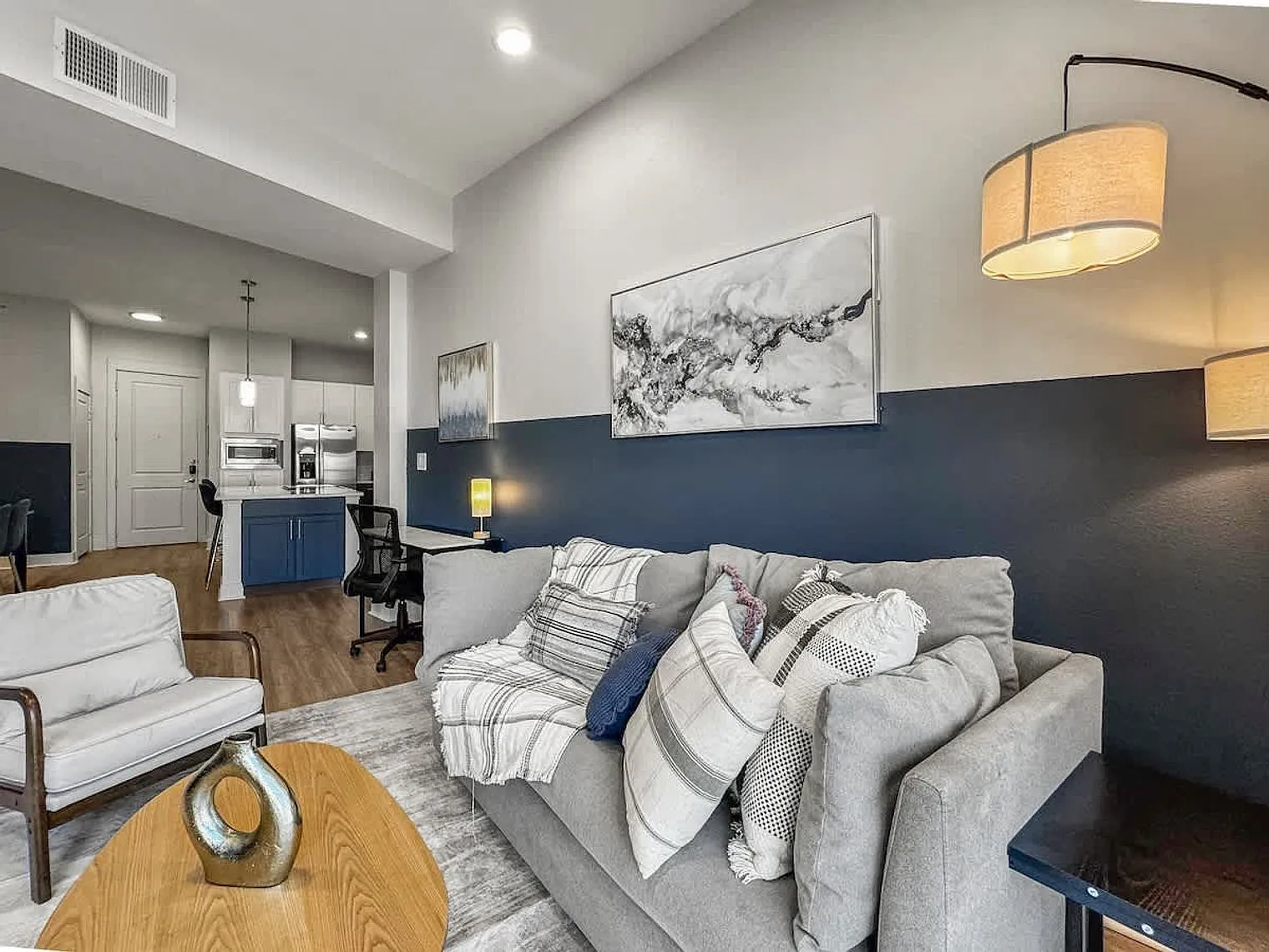 3 bed, 2.0 bath, $2,956 — Photo 3