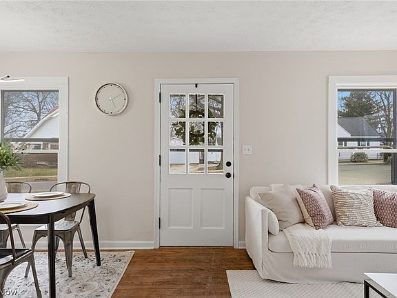 3rd image of 2313 23rd St