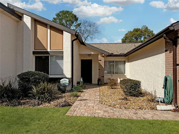 7497 Heather Walk Dr, Weeki Wachee, FL 34613