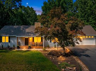 129 Leeward Dr, Moneta, VA 24121