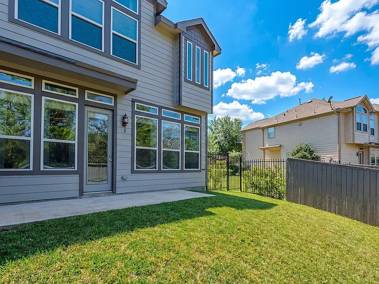 58 Aventura Pl — Photo 4