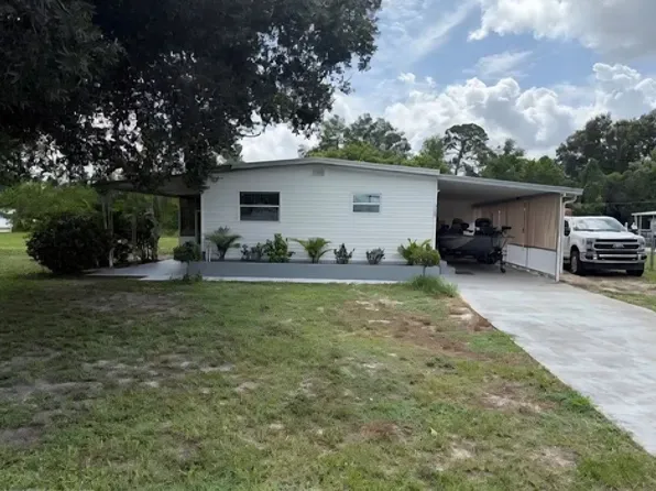 720 Whatley Ct, Sebring, FL 33870