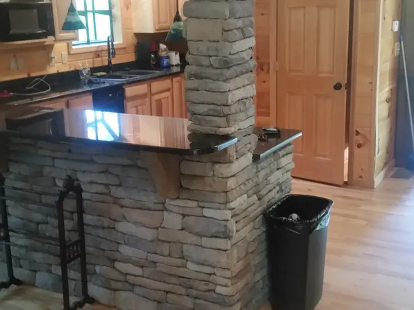 688 Navaho Way, Ellijay, GA 30540