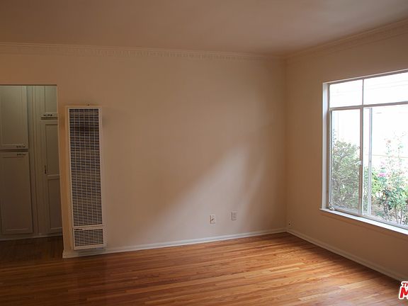 2nd image of 1623 N Hobart Blvd APT 2
