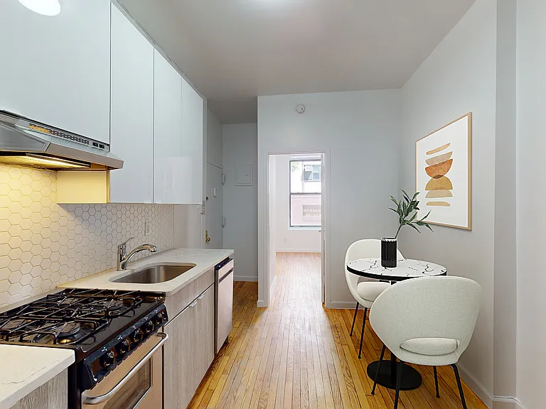 312 E 91st St #1E — Photo 2