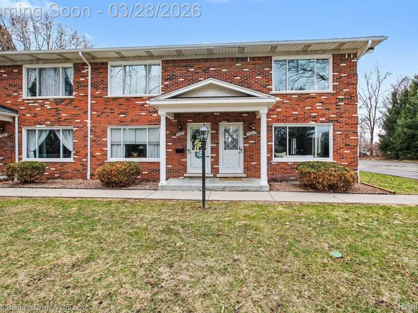 5084 Kintyre Ln, Brighton, MI 48116