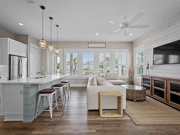4th image of 292 Reserve Ln #201