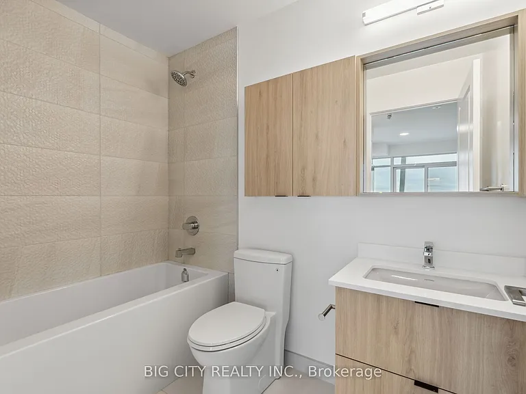 50 Upper Mall Way #2606 — Photo 14