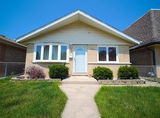 5212 State Rd, Burbank, IL 60459