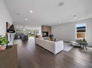 1221 Viewtop Rd, Duncan, BC V9L5S7