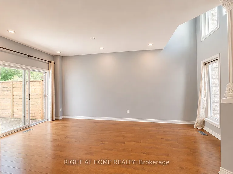 2233 Rockingham Dr — Photo 8
