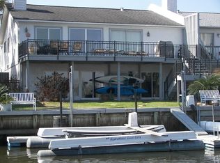 25 Harbour Dr, Houston, TX 77058