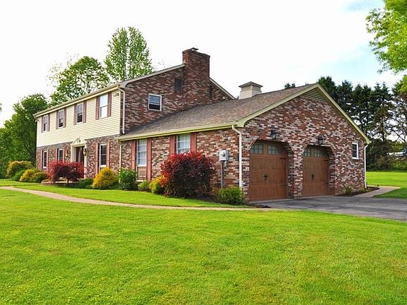 3rd image of 130 McKenery Dr