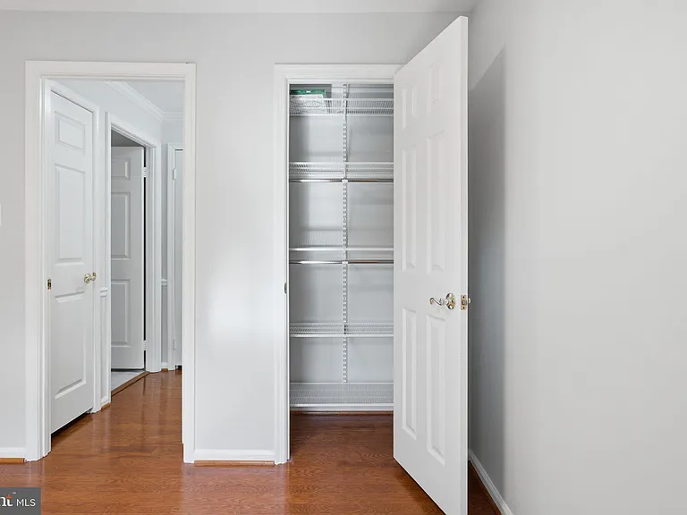 5705 Brewer House Cir #T2 — Photo 18
