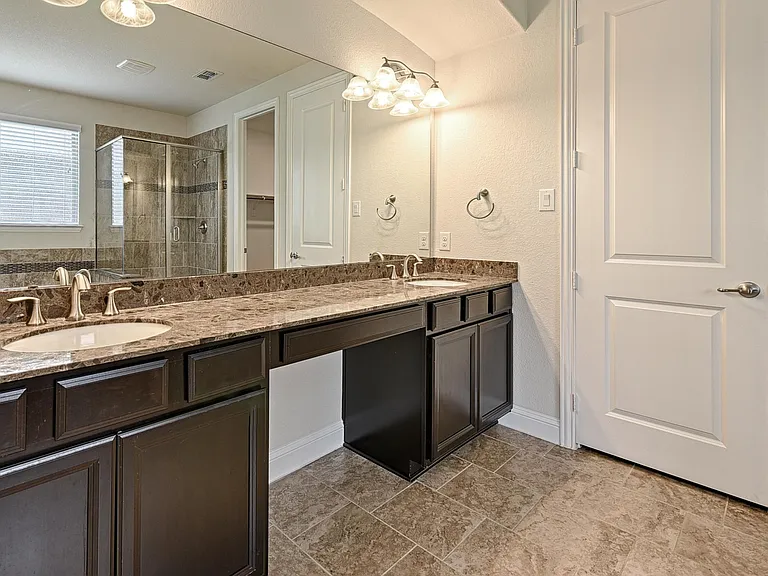1208 Uplands Dr — Photo 20