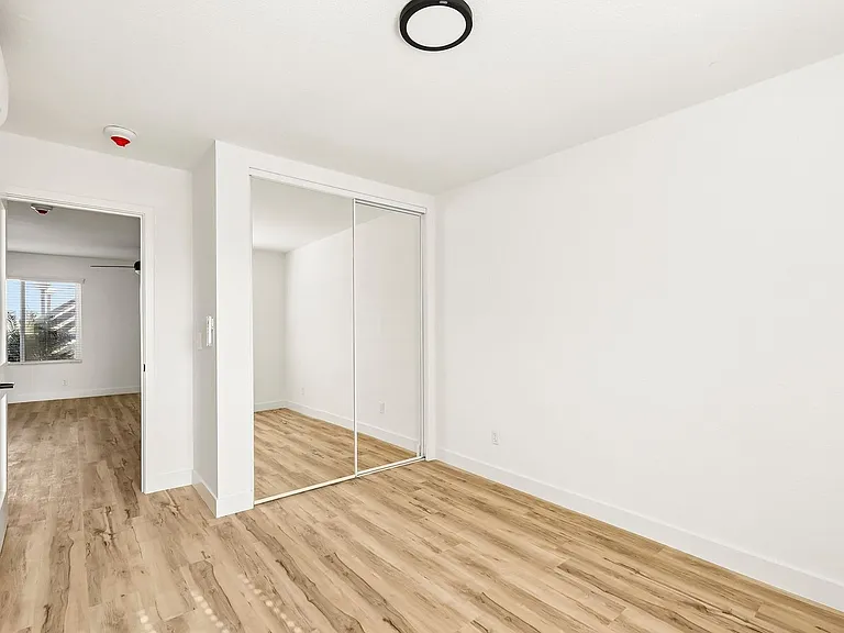 The Crest |NEWLY Renovated Studios, Lofts, 1, 2 & 3 Bedroom Homes Near the Beach — Photo 52
