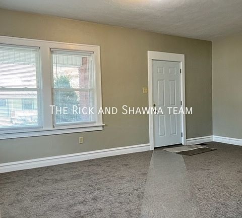 3rd image of 1138 Auburn Pl NW