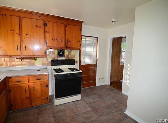 3rd image of 3602 Griffin Ave
