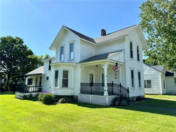 21 Martinbrook St, Unadilla, NY 13849