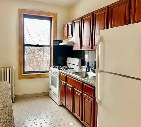 3rd image of 1604 E 43rd St #1