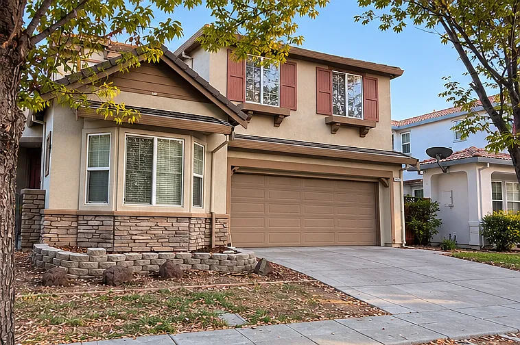 4 bed, 2.5 bath, 1969 sqft, $3,200 — Photo 1