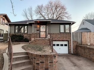 3230 Garretson Ave, Sioux City, IA 51106