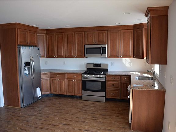 3rd image of 4 Sheridan Pl