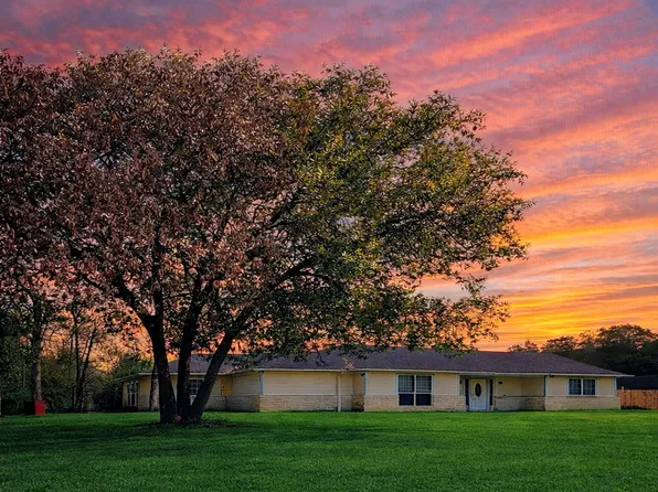 10510 Long Leaf Dr, Conroe, TX 77385