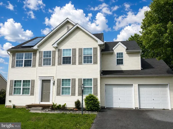 12113 Fallen Timbers Cir, Hagerstown, MD 21740