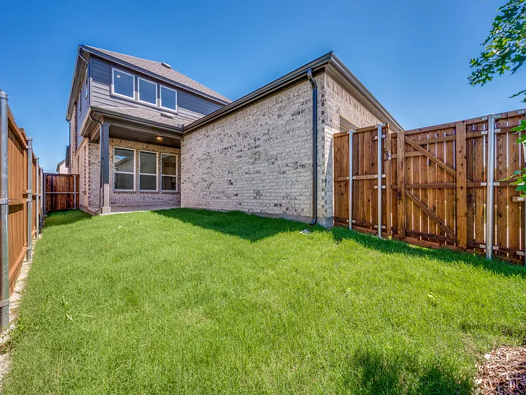 1204 Corleone Ln — Photo 20