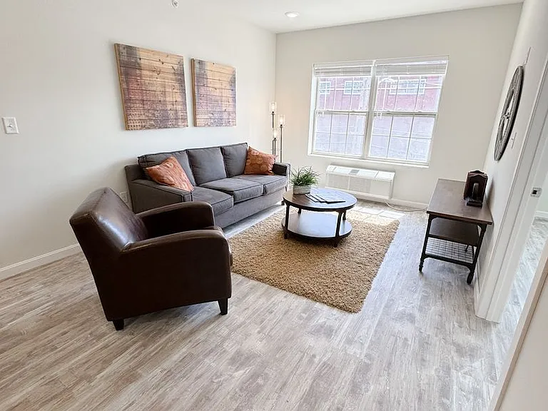 Pine Street Apartments — Photo 20