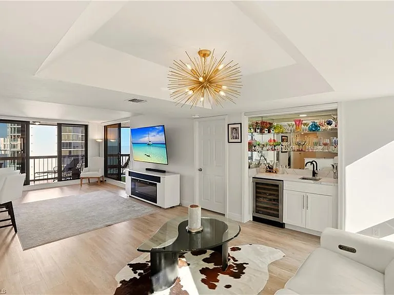 4551 Gulf Shore Blvd N #1500 — Photo 3
