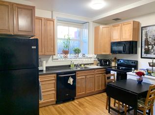 139 Beacon St #1F, Boston, MA 02116