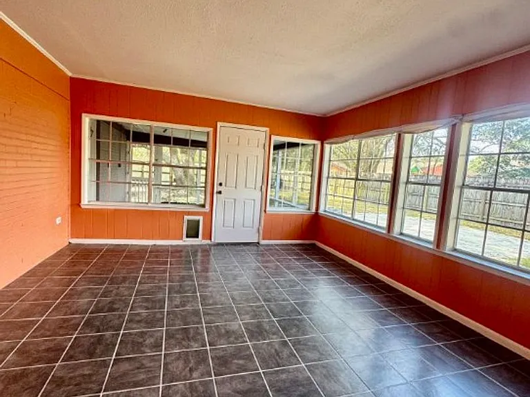 1315 Sussex Dr — Photo 19