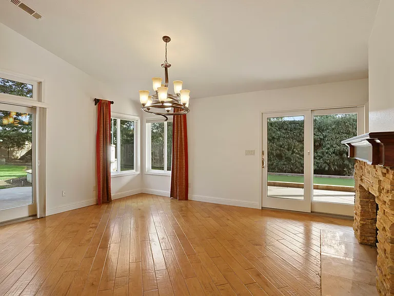 11006 Wild Oak Dr — Photo 7