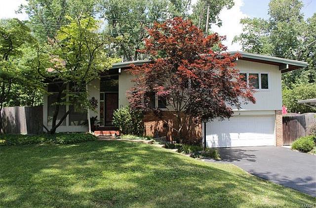 1st image of 519 Woodleaf Ct