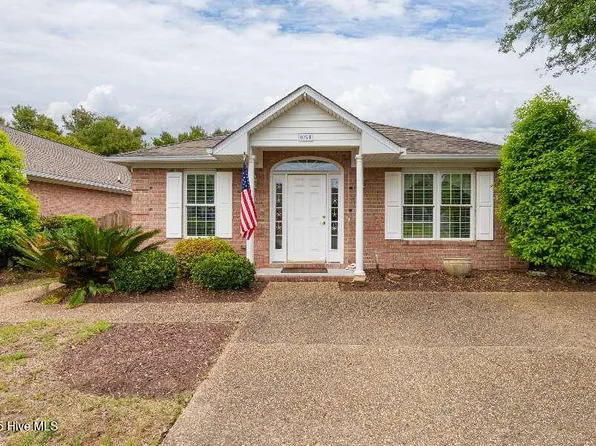 405 Mansfield Parkway #F, Morehead City, NC 28557
