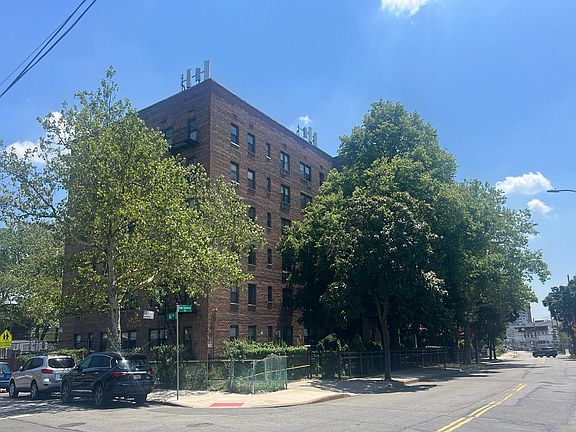 3rd image of 131-11 Kew Gardens Rd APT 2E