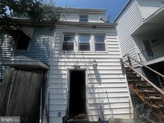 2nd image of 607 N 2nd St