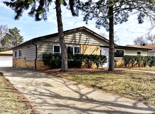 540 Kingman Ln, Hoffman Estates, IL